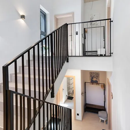 Stackler54 - Mit Balkon *